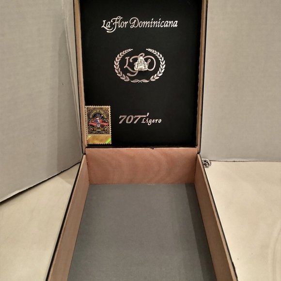 Original Suenos de Saundra Upcycled Black & Silver 707 Cigar Box Purse - Picture 10 of 13